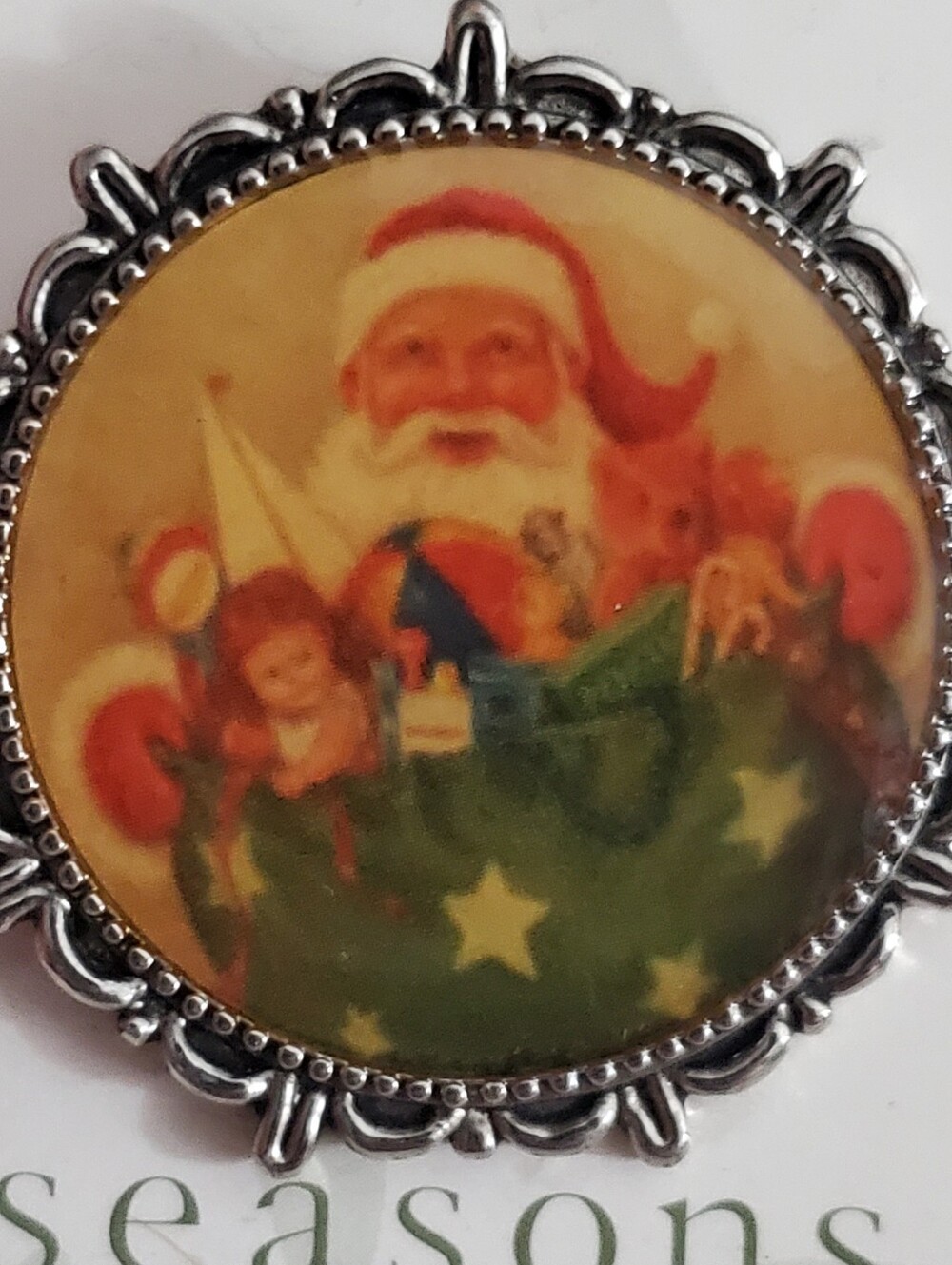Christmas Cameo Brooch Santa Clause Seasons Of Cannon Falls New On Card 2010 - Picture 2 of 5